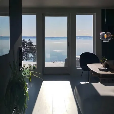 Lovely Sea View In Modern Family House! * Steinkjer