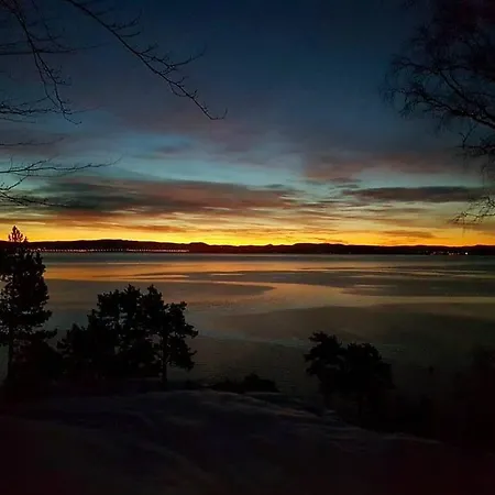 Lovely Sea View In Modern Family House! 펜션 *