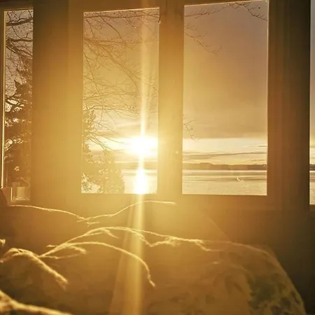 펜션 Lovely Sea View In Modern Family House!