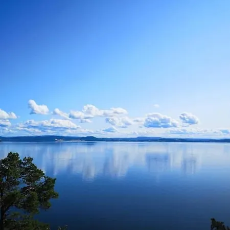 Lovely Sea View In Modern Family House! Holiday home Steinkjer
