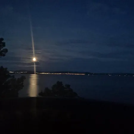 Lovely Sea View In Modern Family House! 스테인헤르