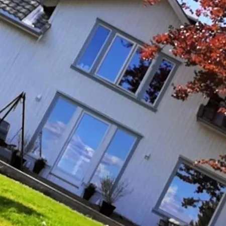 Lovely Sea View In Modern Family House!