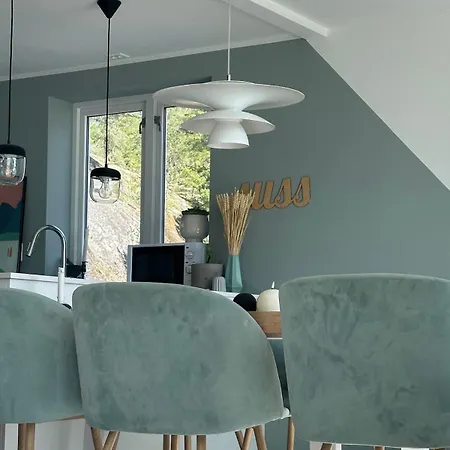 펜션 Lovely Sea View In Modern Family House! 스테인헤르