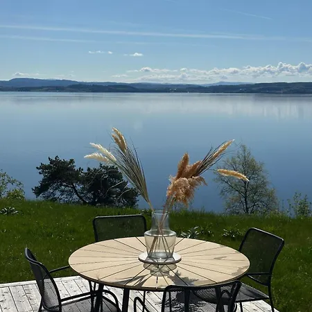 Lovely Sea View In Modern Family House! Steinkjer